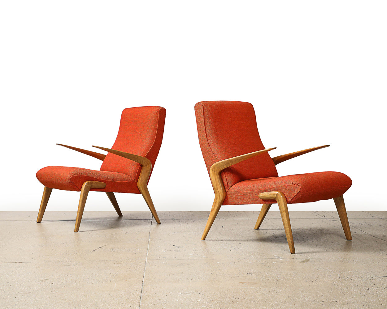 Pair of P71 Lounge Chairs by Osvaldo Borsani for Tecno