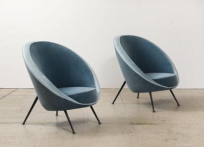 Rare Pair of 813 Uovo Lounge Chairs by Ico Parisi