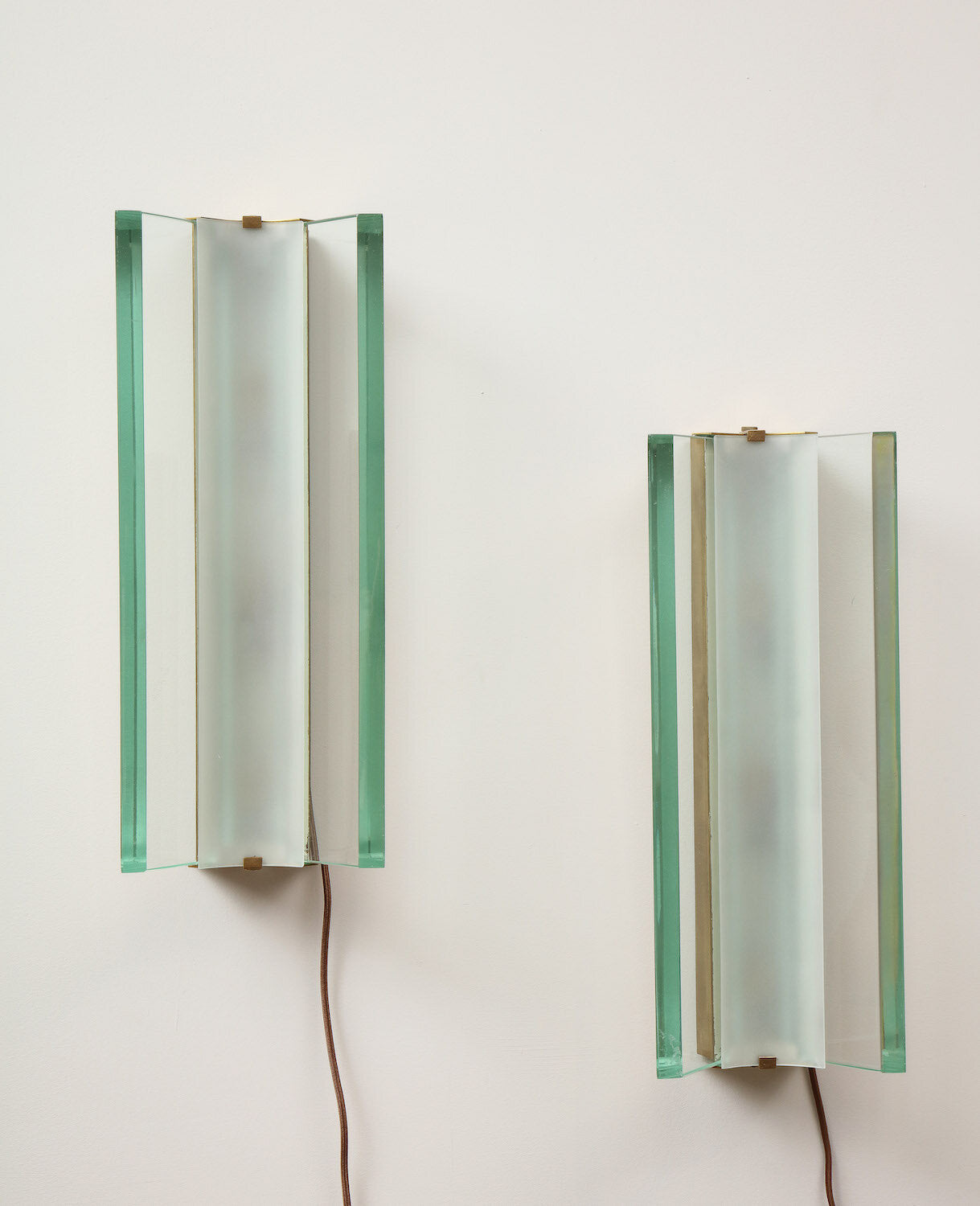 No. 2052, Rare Pair of Sconces by Max Ingrand for Fontana Arte