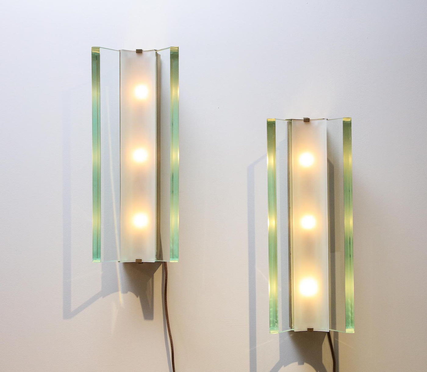 No. 2052, Rare Pair of Sconces by Max Ingrand for Fontana Arte
