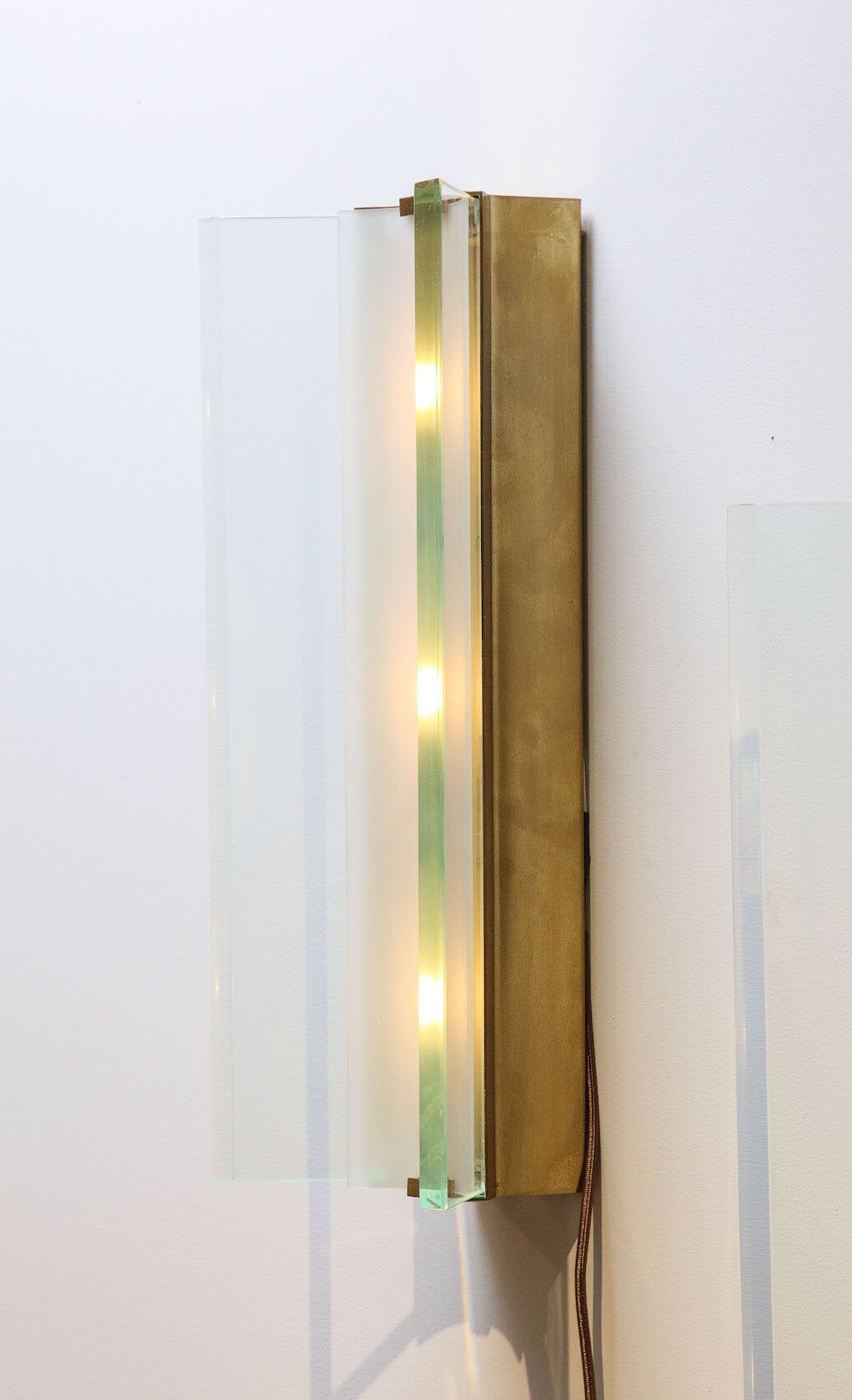 No. 2052, Rare Pair of Sconces by Max Ingrand for Fontana Arte