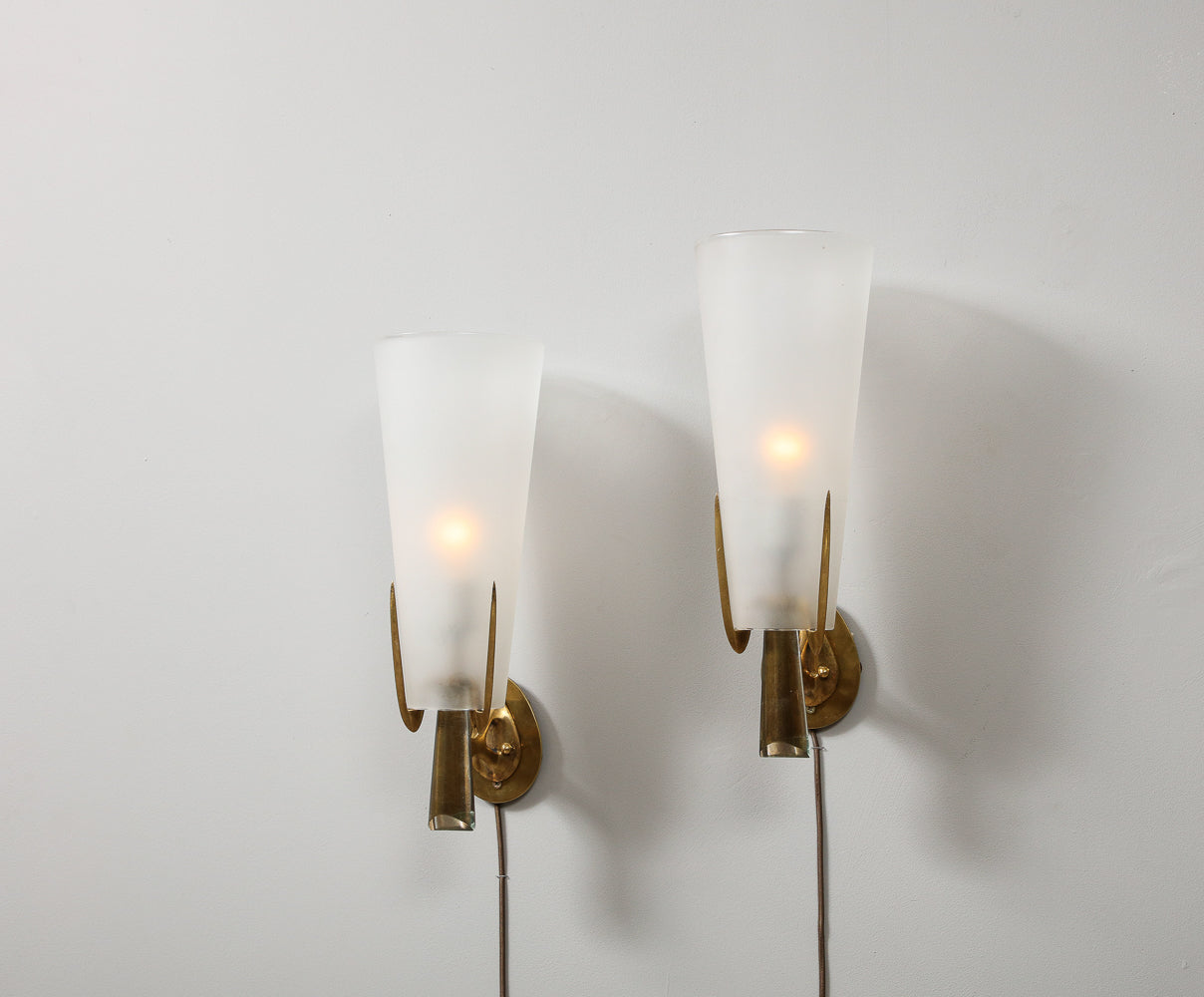 Rare Pair of Sconces by Max Ingrand for Fontana Arte