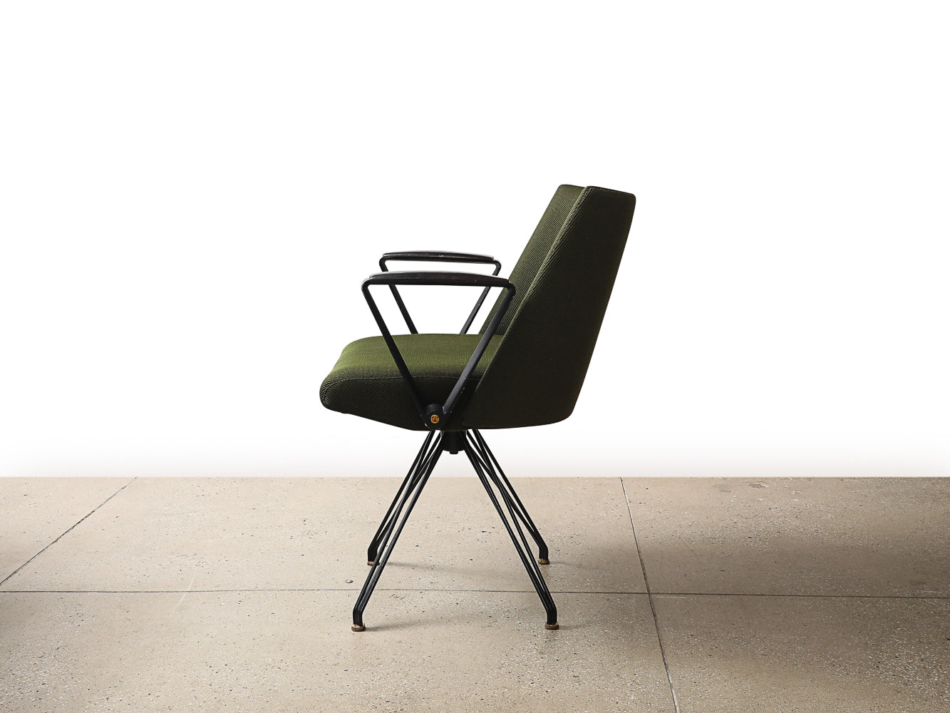 P99 Swivel Pull-Up Chair by Osvaldo Borsani for Tecno
