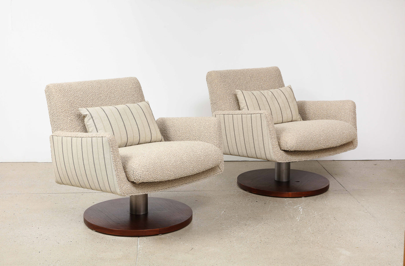 Swivel Lounge Chairs No. 524 by Vladimir Kagan